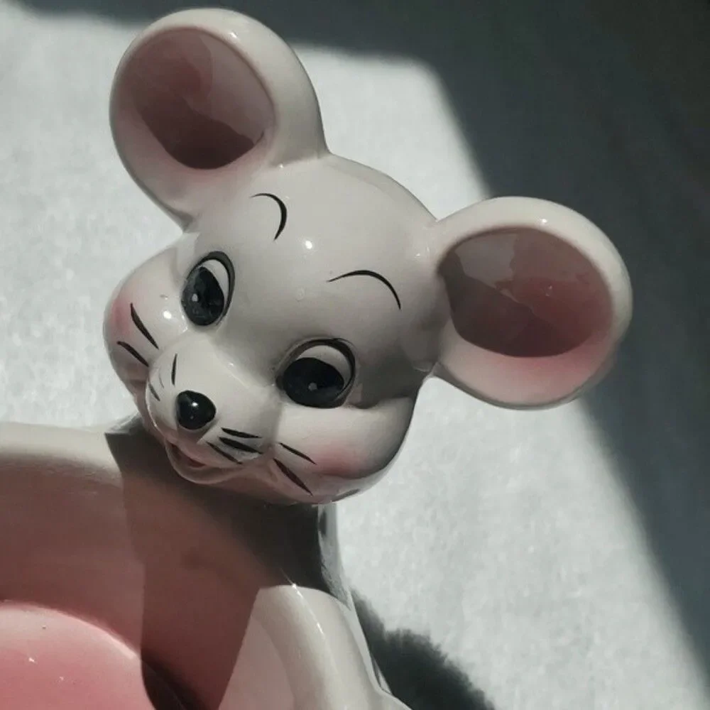 VTG 90s Mouse Character Cat Feeder — Doggiduds 1995